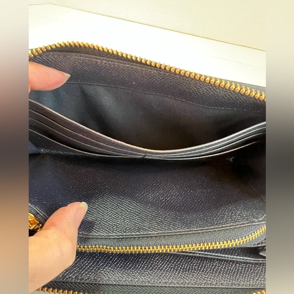 Coach Long Navy Blue Leather Zip Around Wallet w/ Wristlet strap - Picture 10 of 13